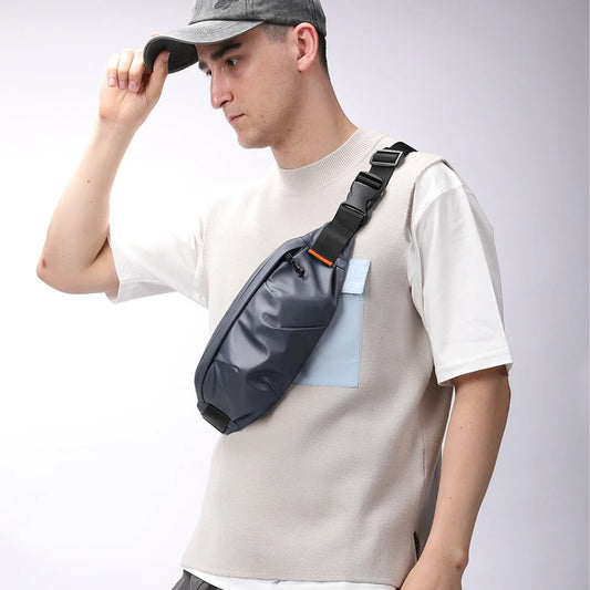 man-wearing-fanny-pack